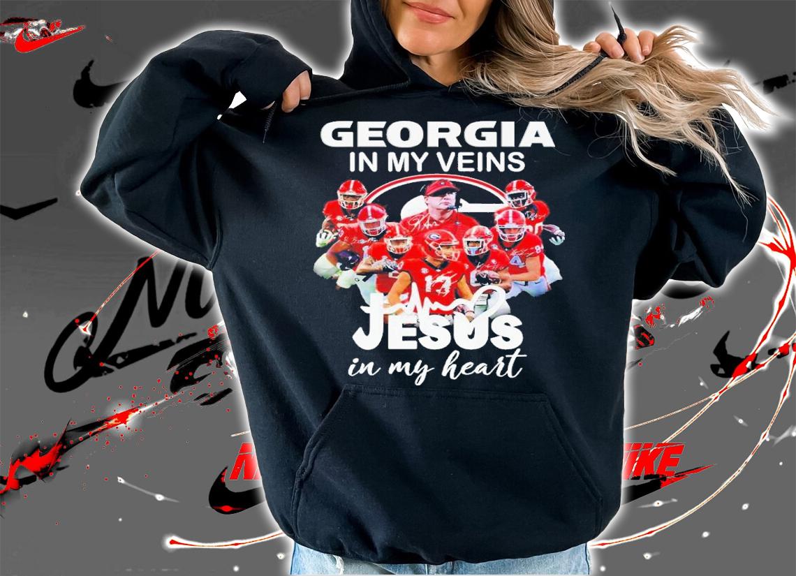 Georgia Bulldogs In My Veins Jesus In My Heart Signatures 2022 Shirt t-shirt hoodie