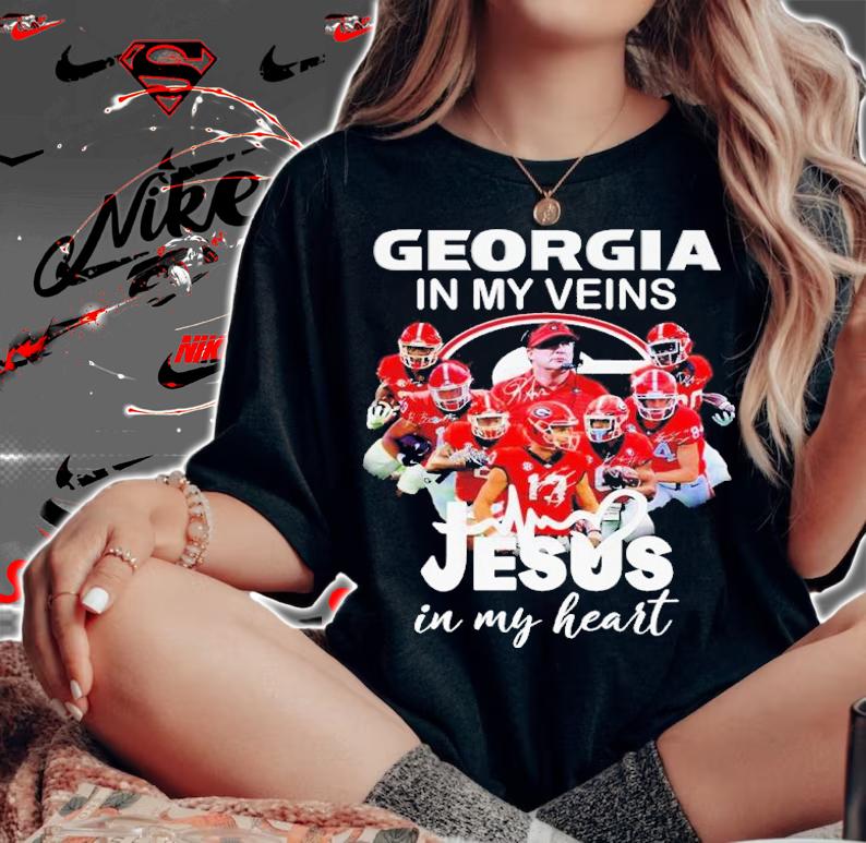Georgia Bulldogs In My Veins Jesus In My Heart Signatures 2022 Shirt t-shirt woman shirt