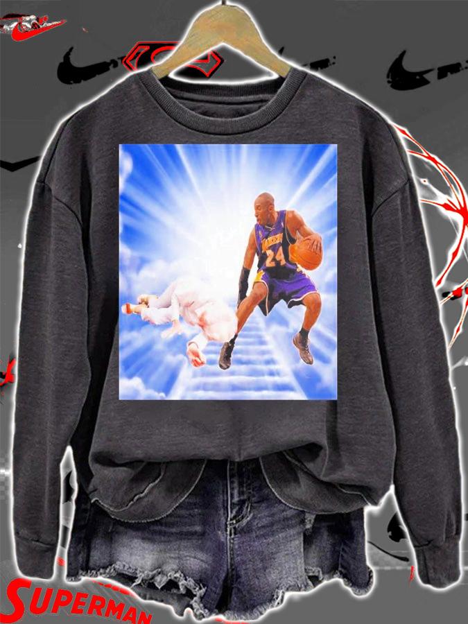 The Queen When She Runs Into Kobe Queen Elizabeth Shirt t-shirt