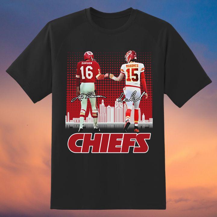 Len Dawson Patrick Mahomes Chiefs Skyline Signatures Shirt
