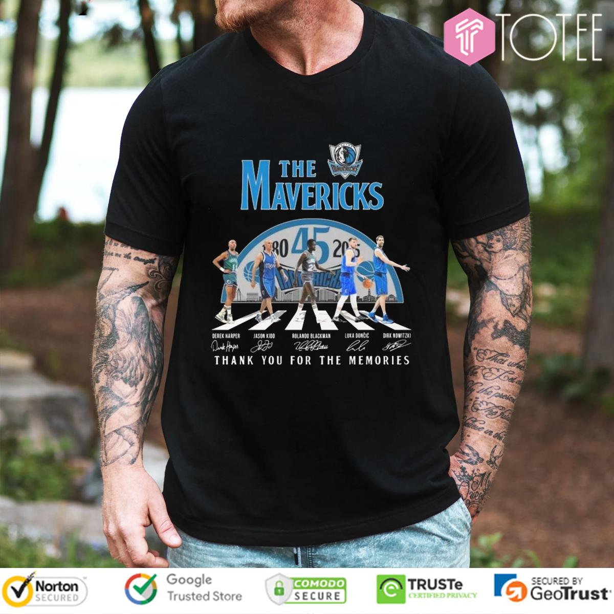 The Dallas Mavericks Abbey Road Signatures t-shirt